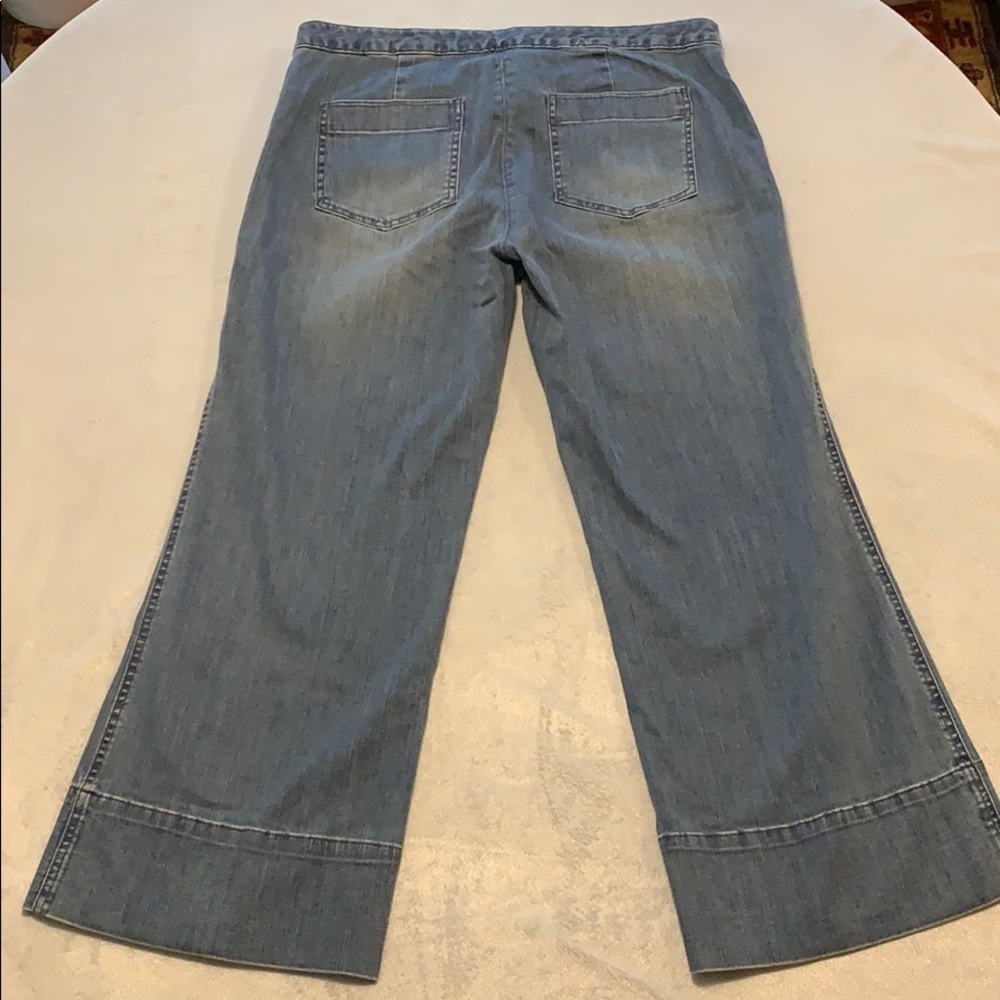NWT Michael Kors Light Wash Crop Jeans Size 10 - Picture 2 of 7